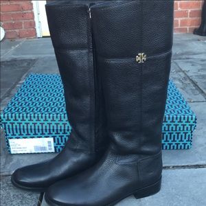 100% black leather riding boot